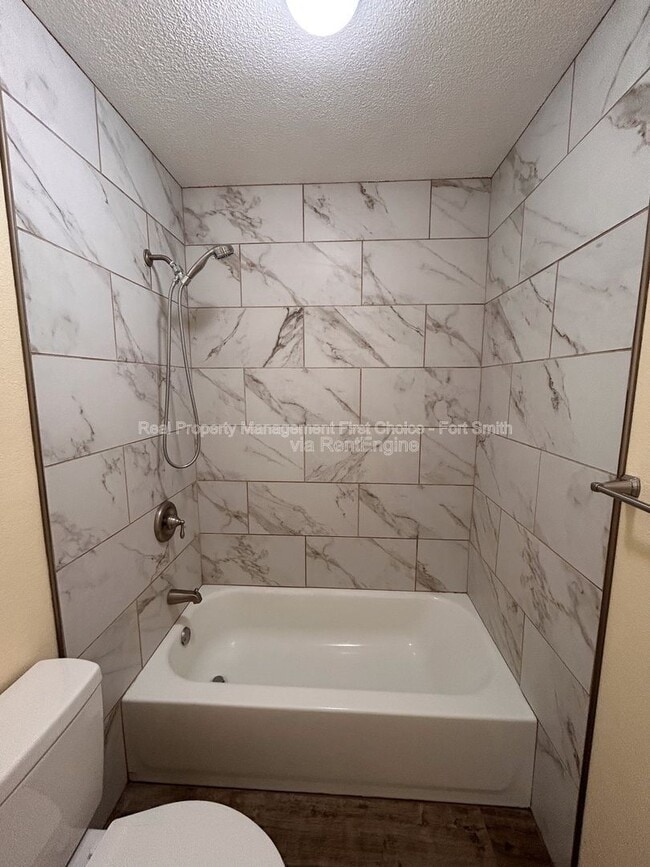 Building Photo - 3200 S 56th St