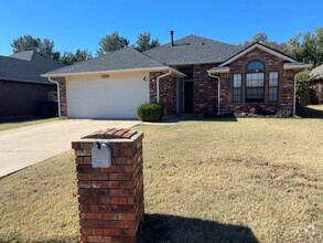 Building Photo - 3 bed in Edmond schools, great location wi...