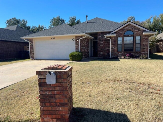 Primary Photo - 3 bed in Edmond schools, great location wi...