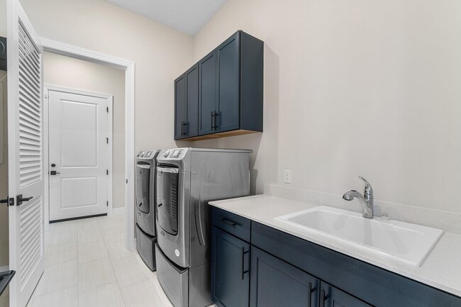 Building Photo - 10778 Stellar Cir