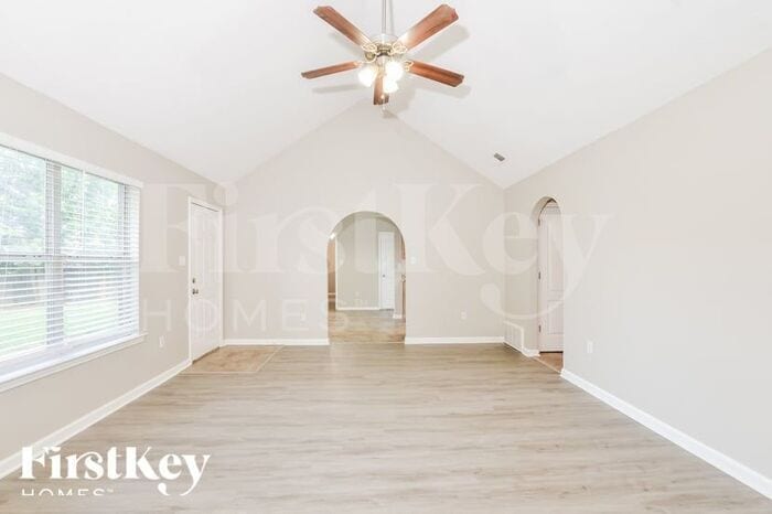 Building Photo - 9194 Conrad Dr