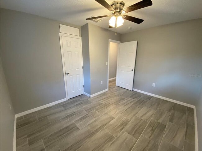 Building Photo - 38415 9th Ave