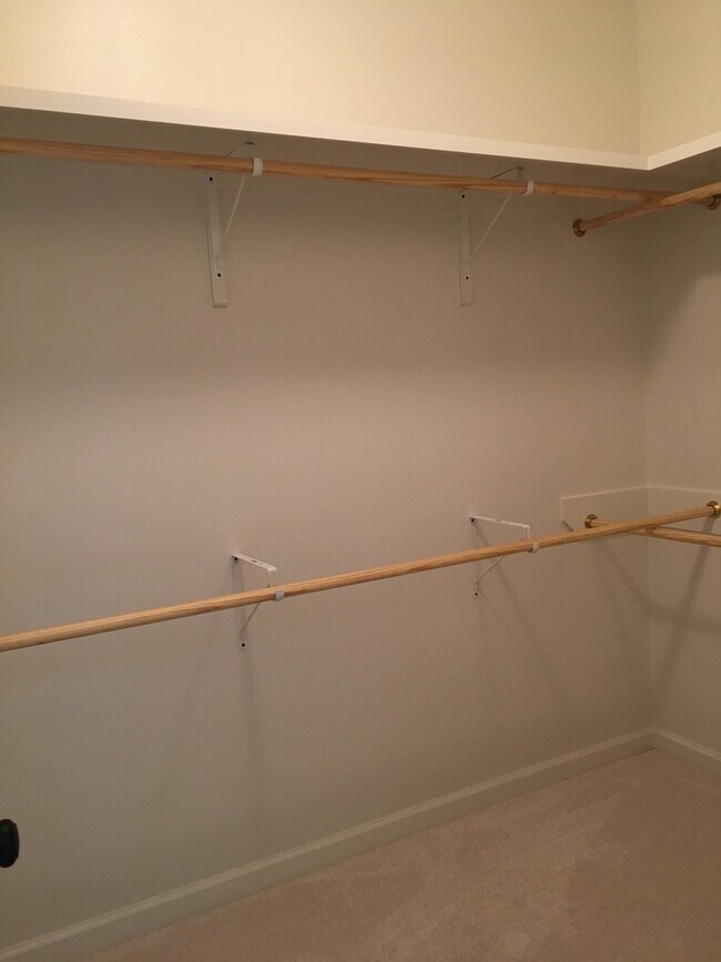 Building Photo - Brand new 3 br house by U club! dbl garage...
