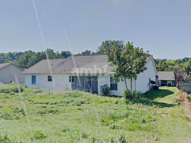 Building Photo - 2114 Post Oak Ln