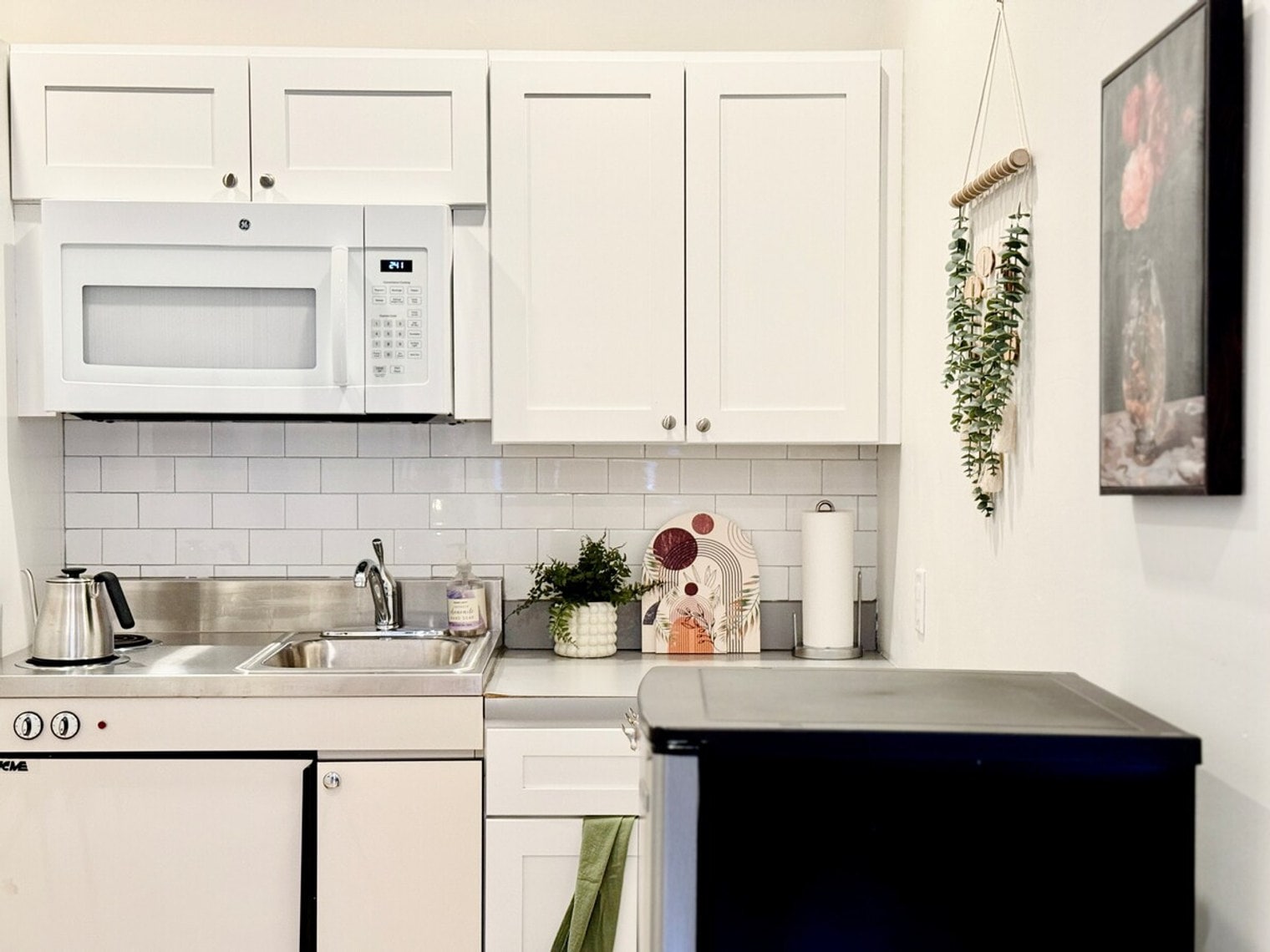 Building Photo - 182 Commonwealth Ave