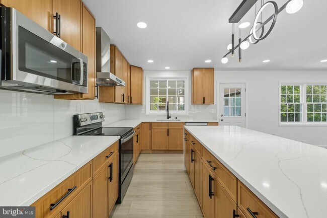 Building Photo - 13546 Tabscott Dr
