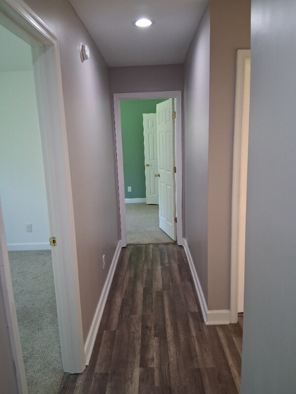 Building Photo - 5613 Ross Dr