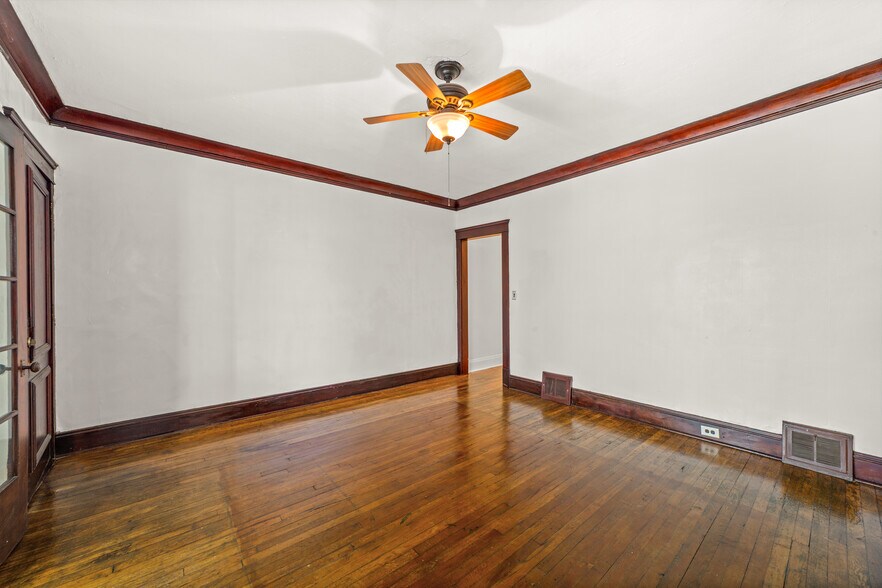 Living Room - 11427 Clifton Blvd