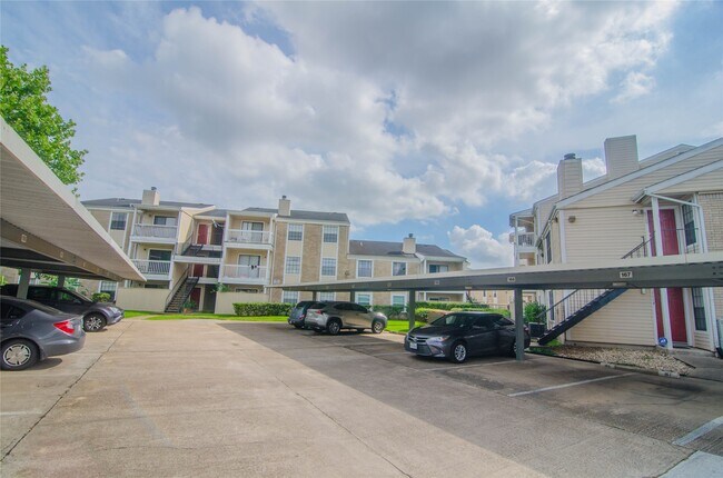 Building Photo - 2750 Holly Hall St