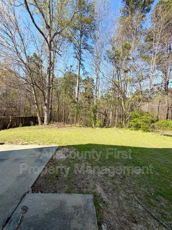 Building Photo - 2215 Lake Royale Dr