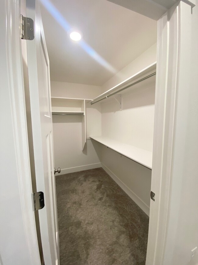 Building Photo - 3773 Ventura Ave