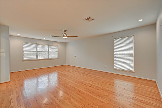 Building Photo - 5734 Spellman Rd