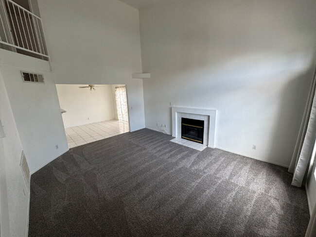 Building Photo - 8036 Laurena Ave