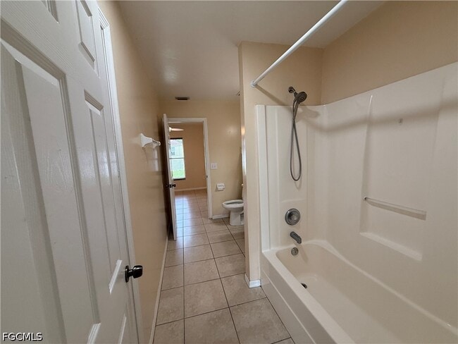 Building Photo - 696 Homestead Rd S