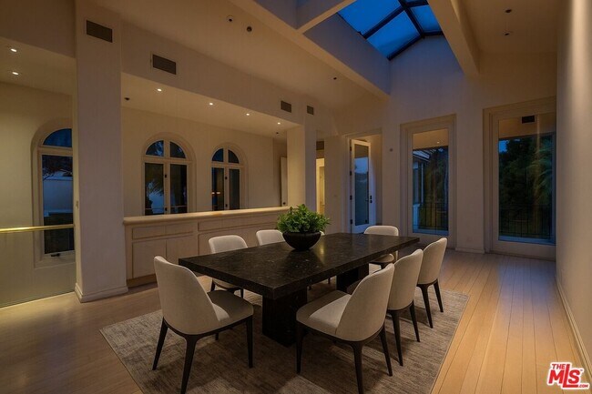 Building Photo - 1136 Calle Vista Dr