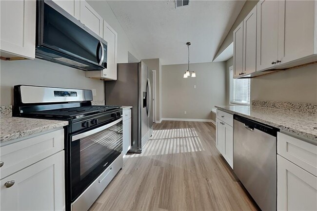 Building Photo - 229 Colemans Bluff Dr