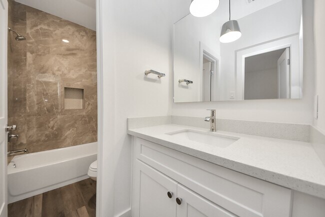 Building Photo - 7502 B Carver Rd