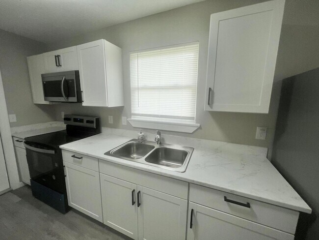 Building Photo - 46 Sedgwick Trail