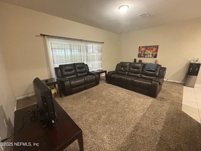 Building Photo - 13339 Solar Dr