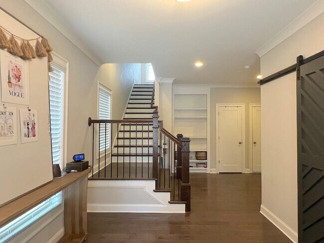 Building Photo - 640 Hanlon Way