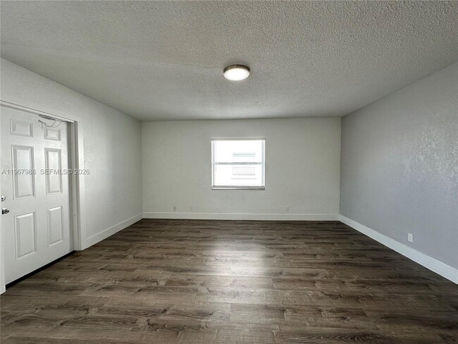 Building Photo - 3616 NE 11th Ave