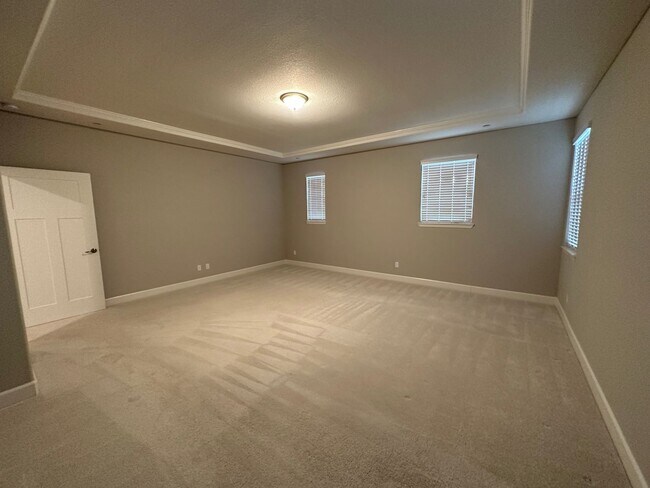 Building Photo - 1561 Osborn Dr