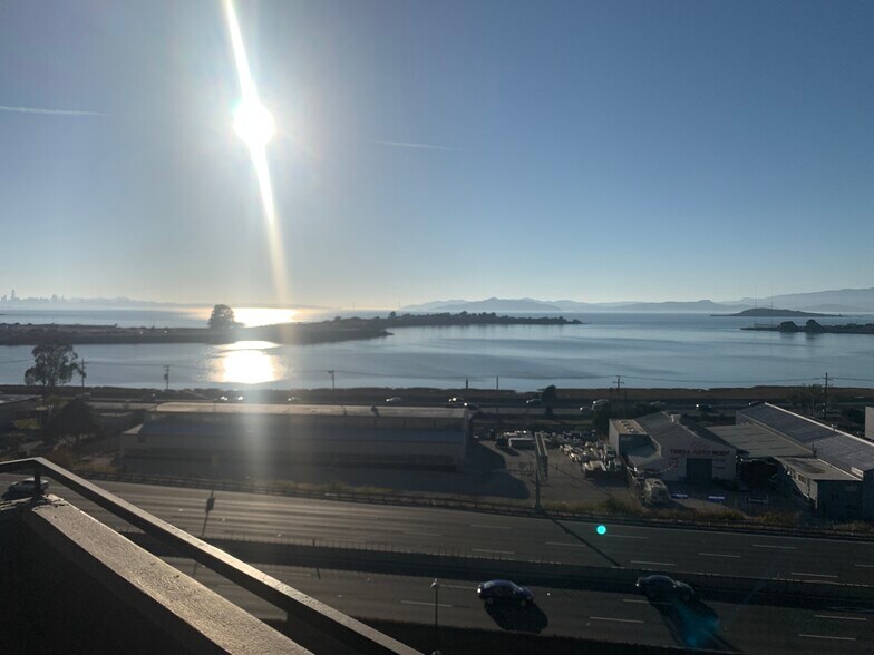 Building Photo - 555 Pierce St