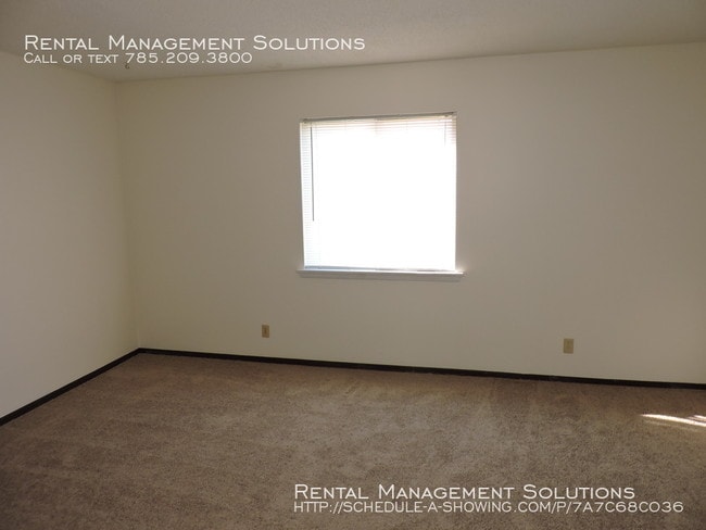 Building Photo - Bluewood East - 1 Bedroom 1 Bath