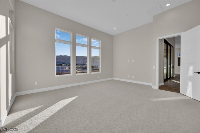 Building Photo - 11079 Rolling Vista Dr