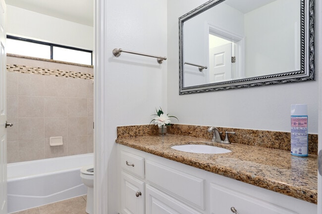 Building Photo - 28955 Oak Creek Ln