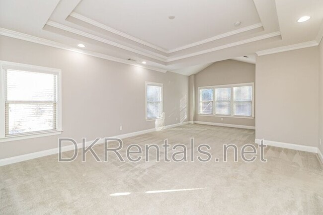 Building Photo - 5780 Bradenton Rd