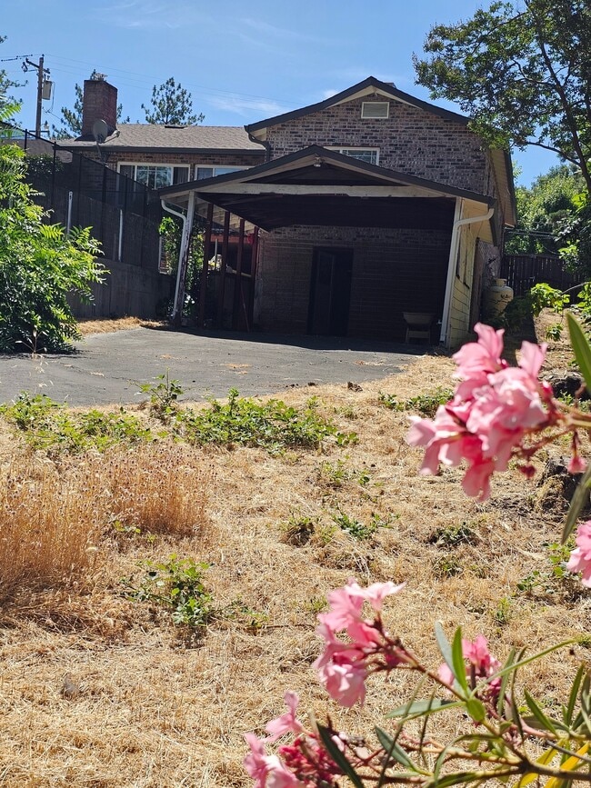 Building Photo - 9282 Mosquito Rd