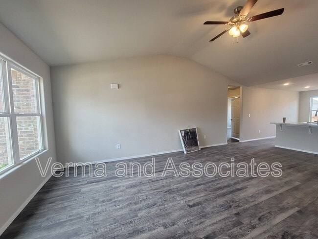 Building Photo - 1741 Hermitage Dr