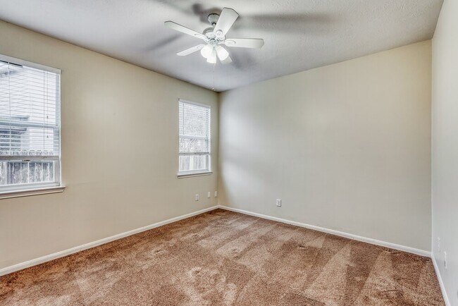 Building Photo - 4838 Montclair Hill Ln