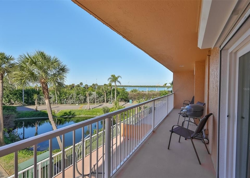 Building Photo - 7430 Sunshine Skyway Ln S