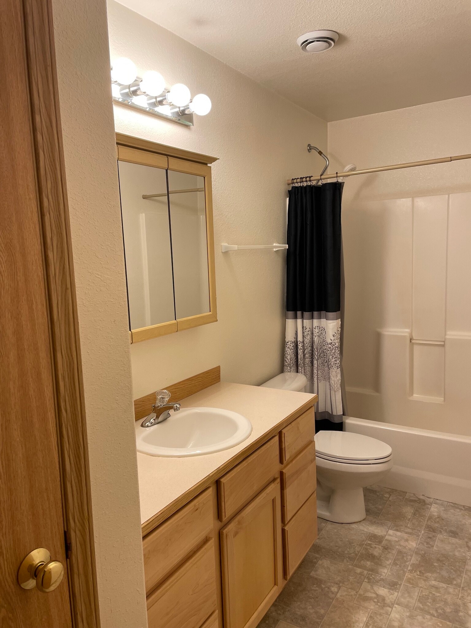 Bathroom - 3435 Laurance Rd