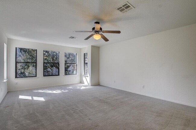 Building Photo - 507 Tyree Rd