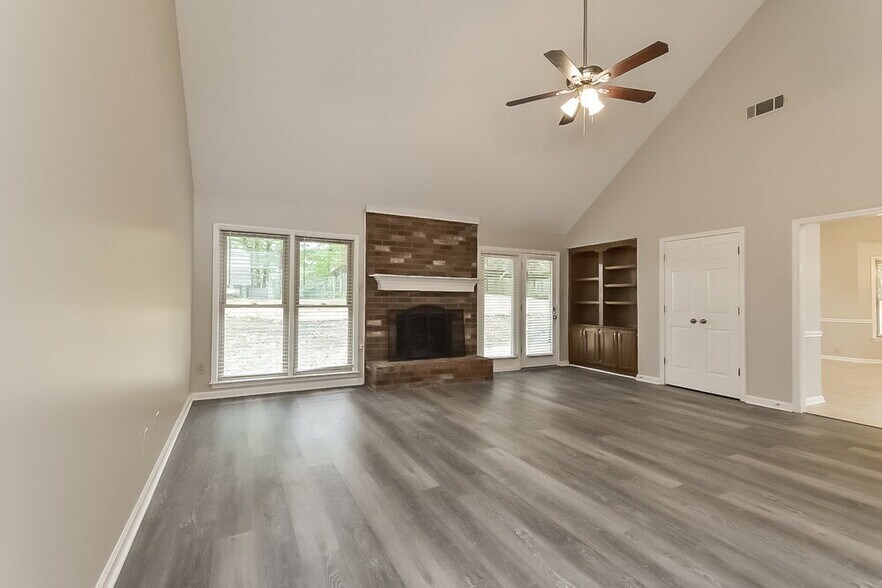Building Photo - 8723 Rocky Top Cove
