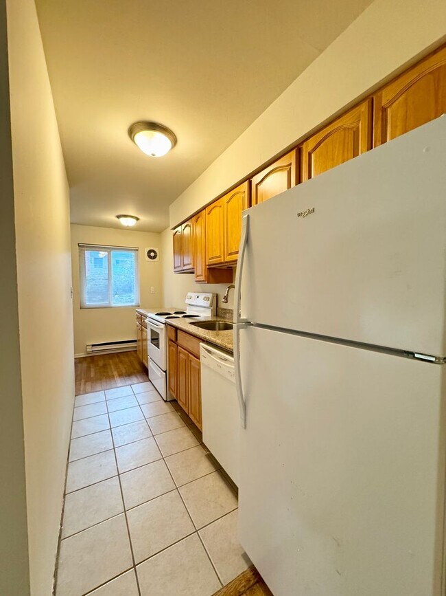 Building Photo - Flamingo Terrace