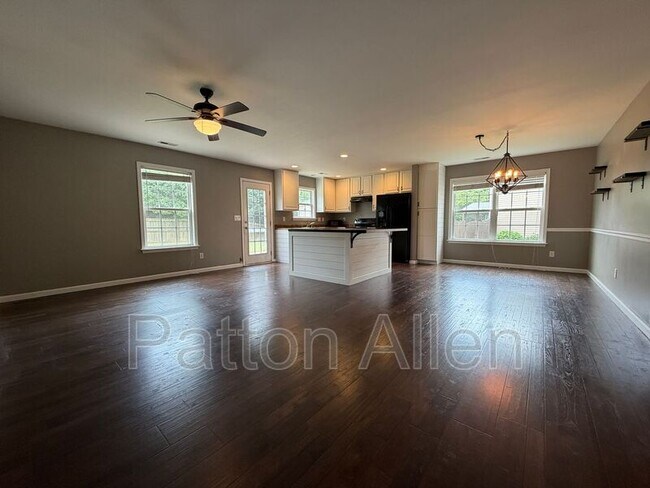 Building Photo - 210 Mud Creek Rd