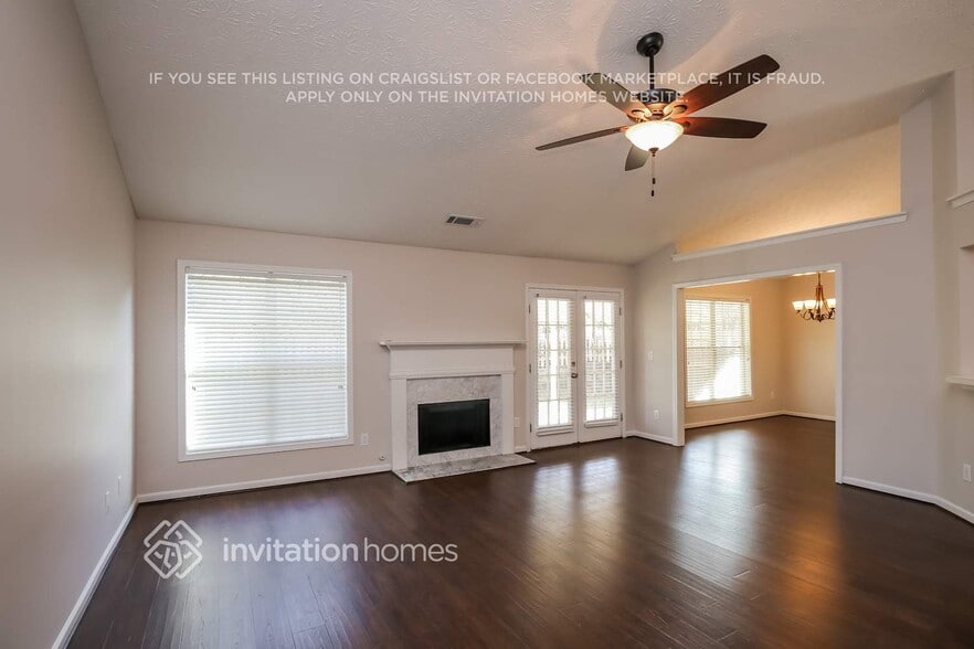 Building Photo - 2010 Charleston Oak Cir