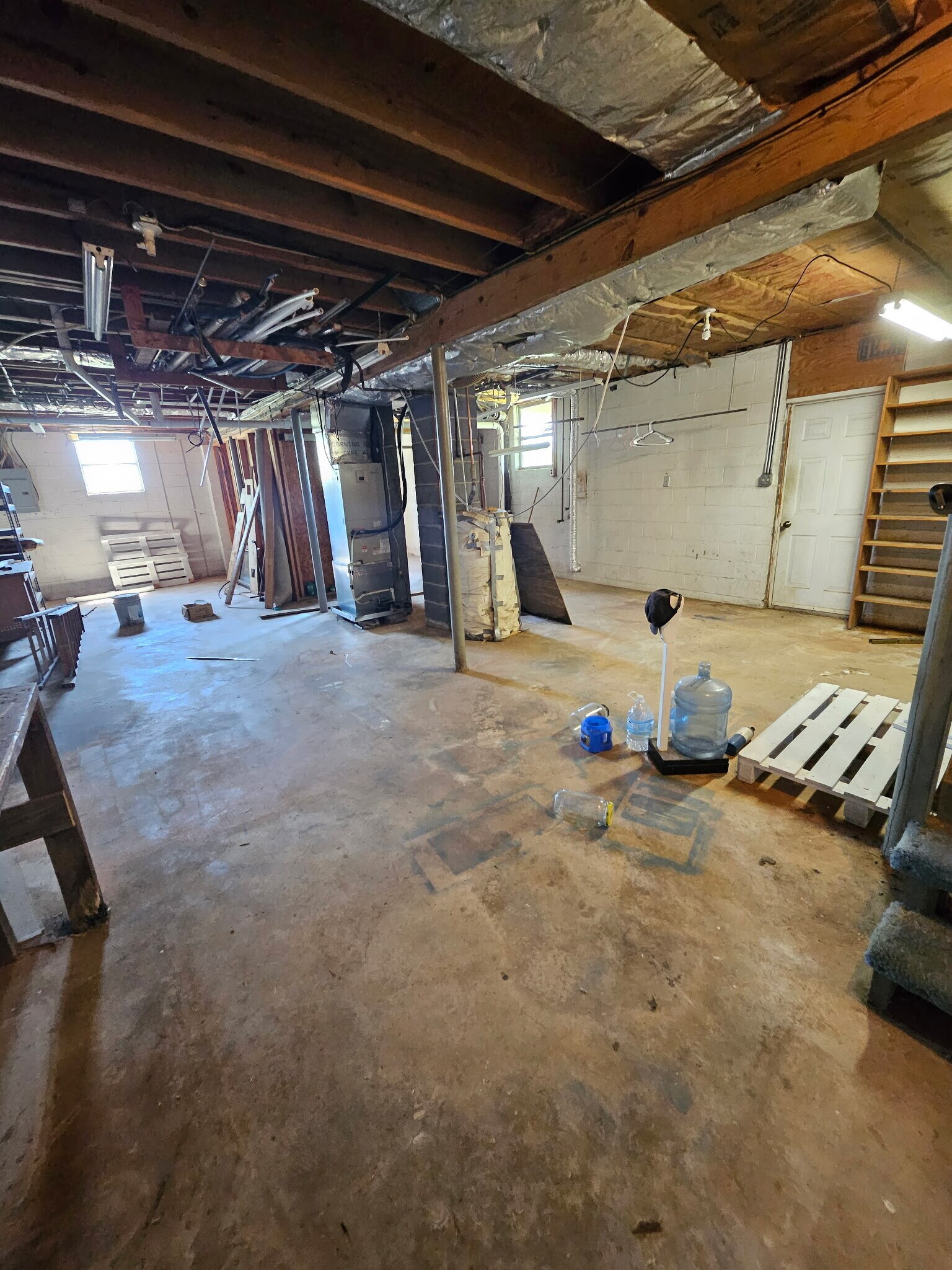 Building Photo - 19 Hy Vu Dr