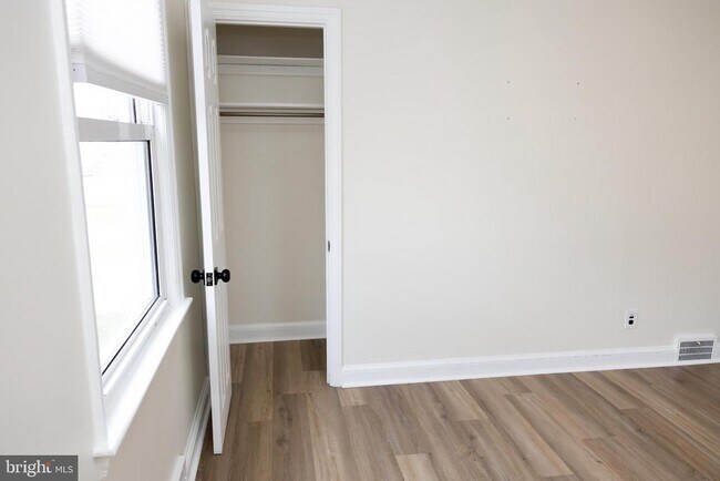 Building Photo - 130 7th Ave