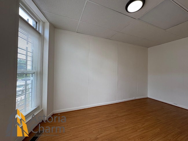 Building Photo - Rent Offers Accepted!