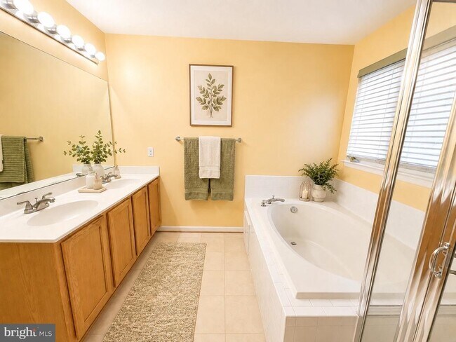 Building Photo - 4302 Begonia Dr
