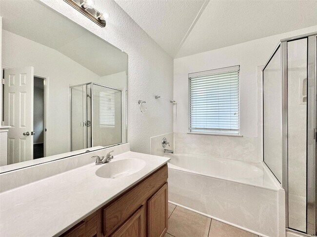 Building Photo - 1015 Aiken Dr