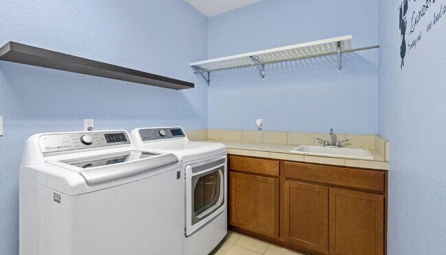Building Photo - 845 Squaw Creek Ct