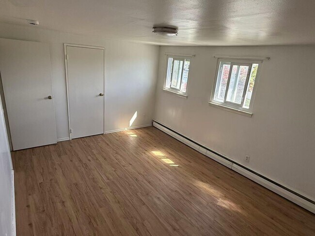 Building Photo - 58 Guilford Park Dr