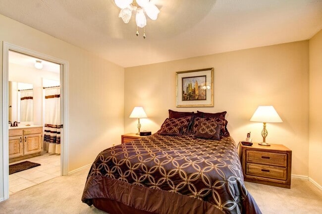 Building Photo - 525 Ridgeview Dr