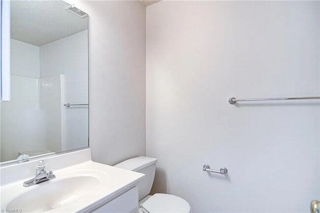 Building Photo - WFU/ Deacon Ridge Condominium Community-